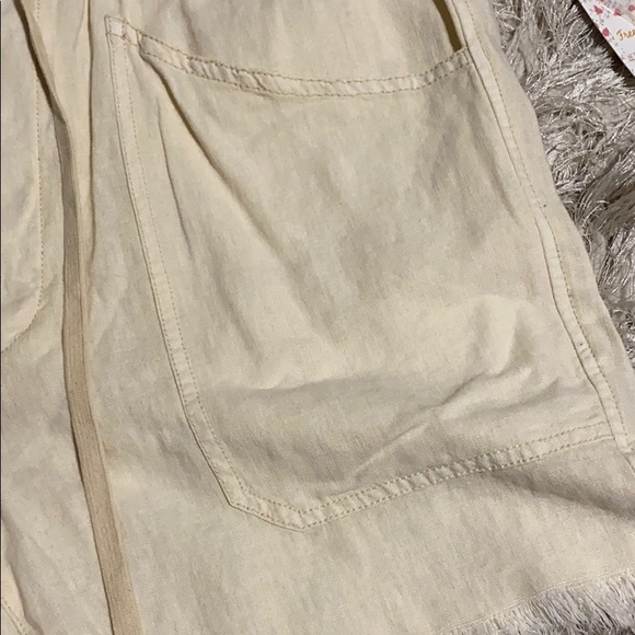 Free people ecru linen shorts - Picture 5 of 6